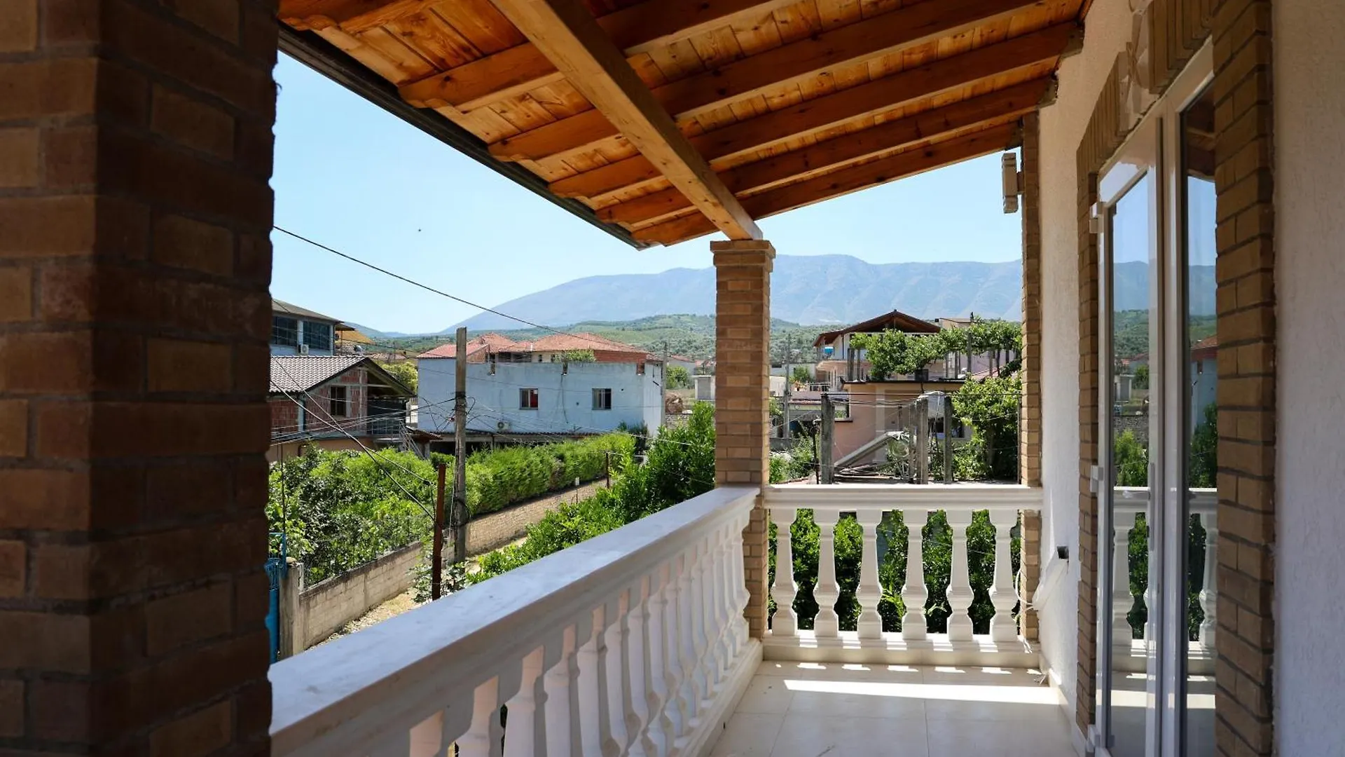 Villa Lejzo - Swimming Pool Berat
